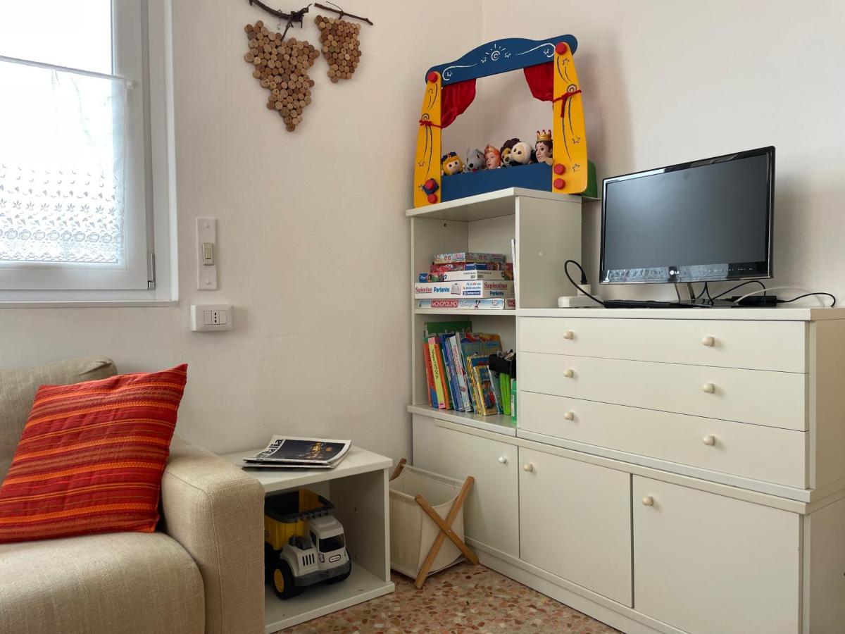 Il Nido Del Merlo Parcheggio E Giardino 韦尔巴尼亚 外观 照片
